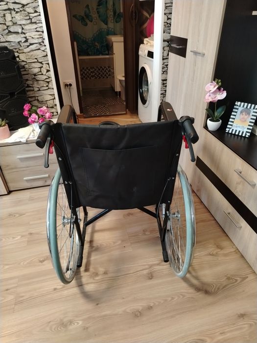 De vanzare carut persoane cu dizabilități