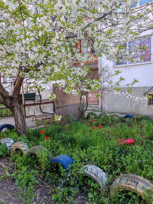 Продавам двустаен апартамент в кв. Деленките с. Айдемир