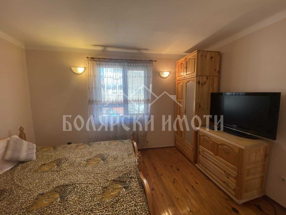 Продава се Къща в Дебелец - 202 кв.м за 477 €/кв.м - Снимка #15
