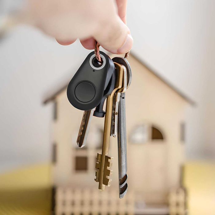 Localizator bluetooth pentru chei telefon sau animale tip breloc