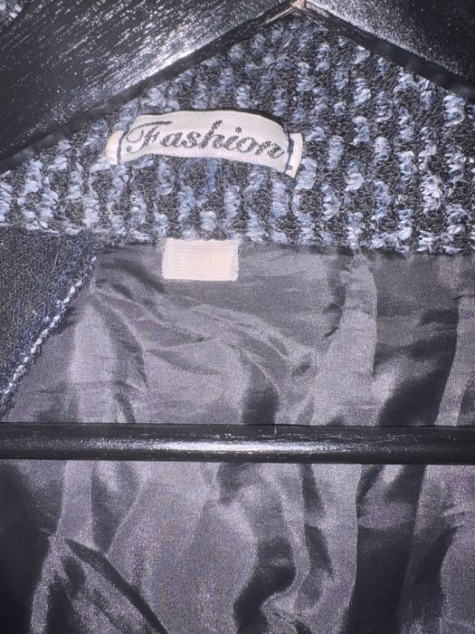 Продам ветровку за 2500 тнг