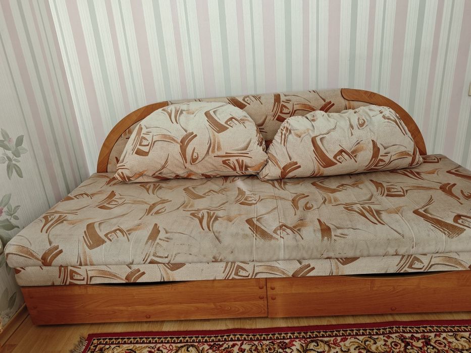 Продам диван б/у