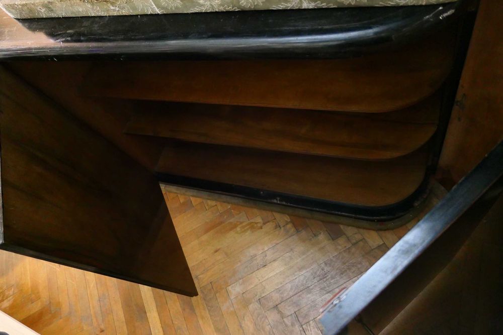 Bufet vechi Negru Rotunjit la colturi Comoda Servanta Art Deco Thoner Radauti Perioada Interbelica Lemn 4 usi