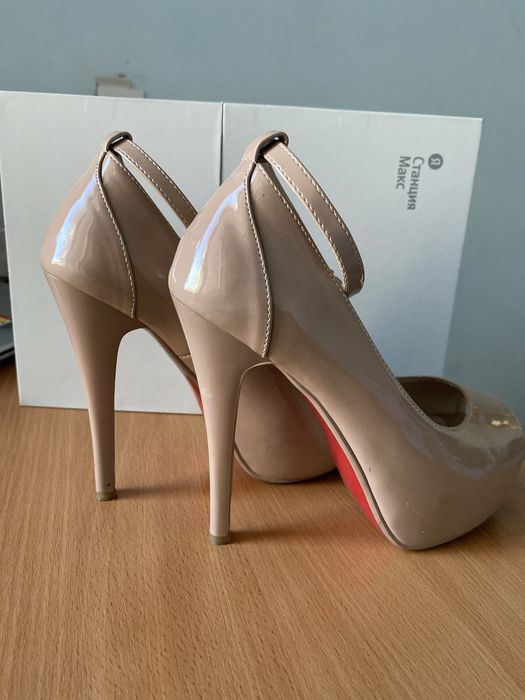 Туфли бежевые