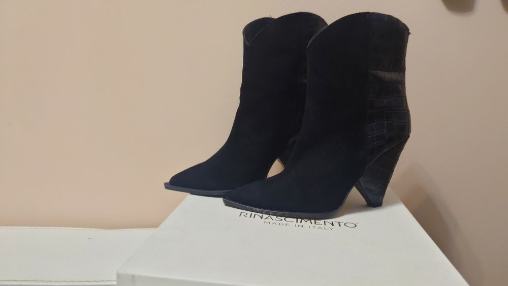 Боти естествена кожа,38 размер,150 лв.