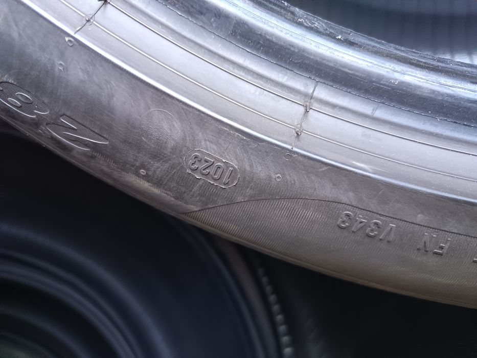 Anvelope vara Porsche cayenne 285 40 21 și 315 35 21 pirelli 2023