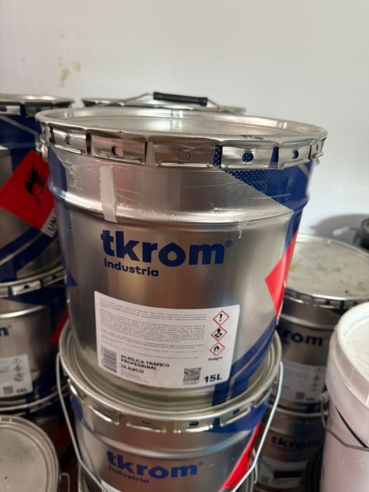 Vopsea Cauciucata Pentru Pardoseala Garaj Alb și Galben