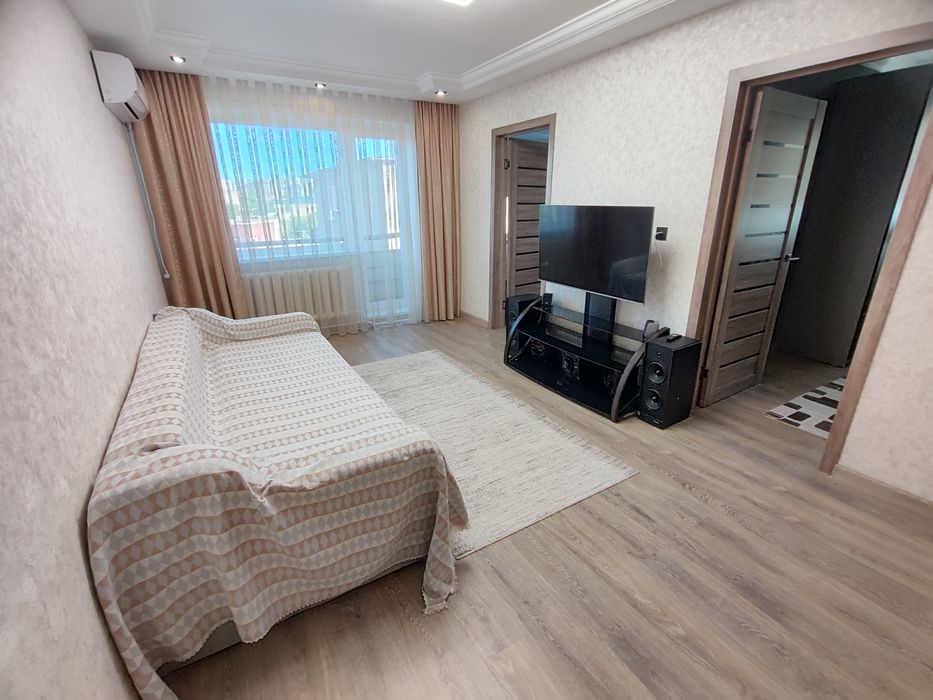 Продается 4-комн (9-12, 5 этаж) с мебелью