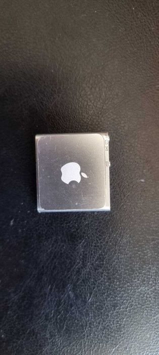 iPod Shuffle Apple 4th Generation Argintiu