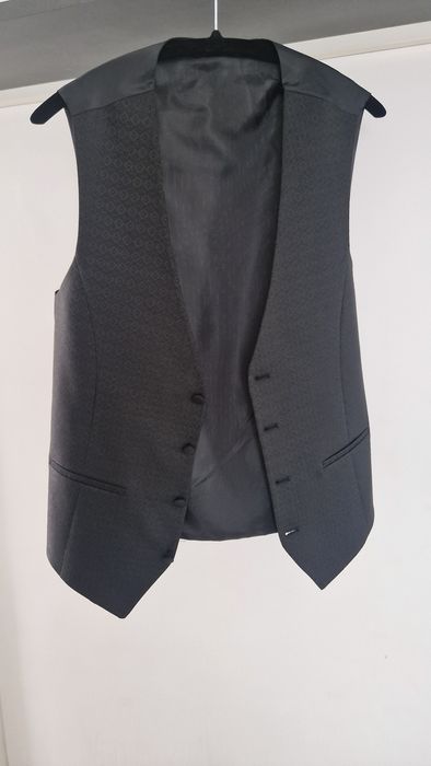 Costum pentru ceremonie