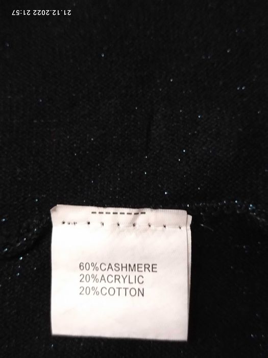 Кофта с блестками, размер 54.