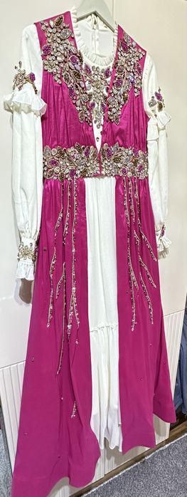 Ансамль надевали 2 раза/ Ansambl 2 marta kiyilgan