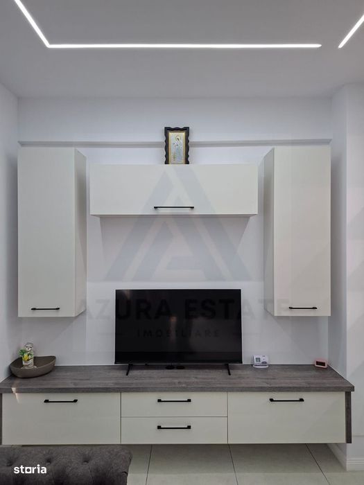 Penthouse cu terasa generoasa 53 mp prima inchiriere Calea Surii Mici