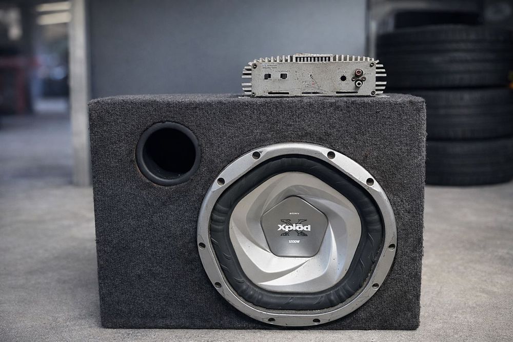 [ПРОМО] 10” бас каса + усилвател 1000W – готов комплект