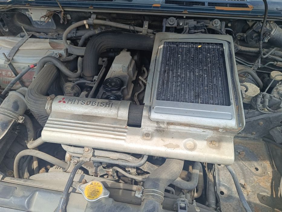 Мицубиши Паджеро 2  2.8 тди на части 99 год