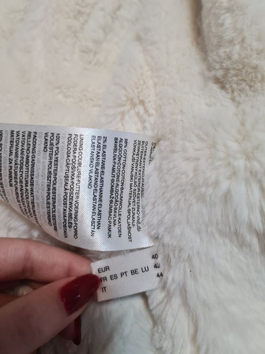 Geaca pufoasă marimea 40