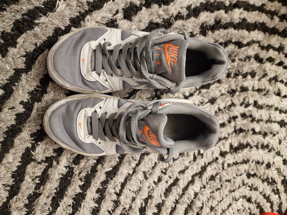 Adidasi Nike air max 1