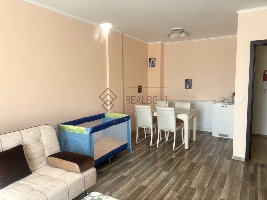 Продава се Двустаен апартамент в с. Шкорпиловци, Област Варна - 72 кв.м за 1111 €/кв.м - Снимка #2