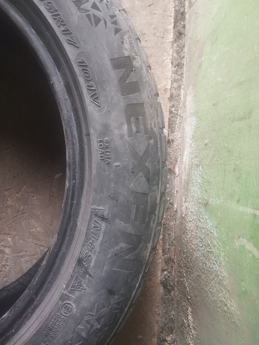 Продам зимние шины 225/55/17