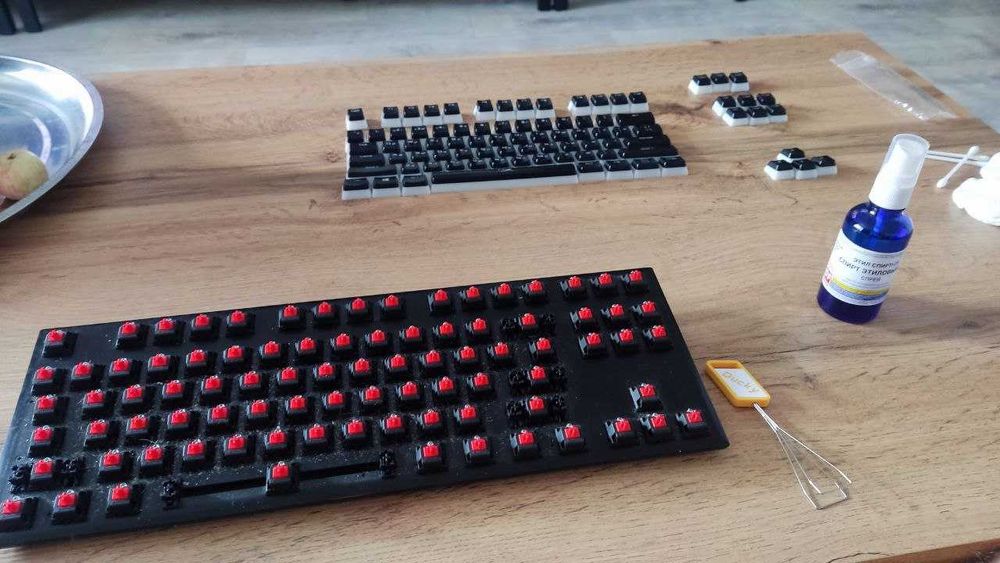 HyperX Alloy FPS PRO с HyperX Pudding Keycaps (улучшенные кейкапы)