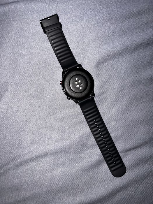 Продам часы amazifit gtr 2