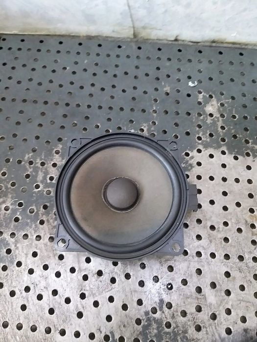 Boxa audio stanga fata vw golf 5 1k 1k0035415a