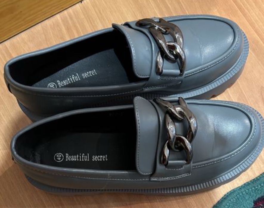 Продам весенние и осенние туфли, размер 40