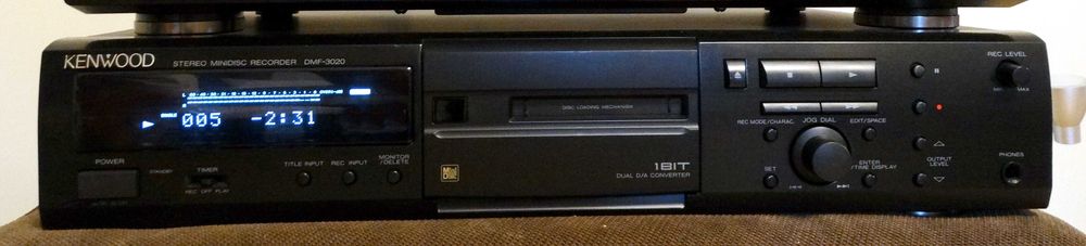 Minidisc Sony MDS-JE510 Deck Recorder Recording Level Control: Yes (Analog and Digital) , Anti-shock , telecomanda ,