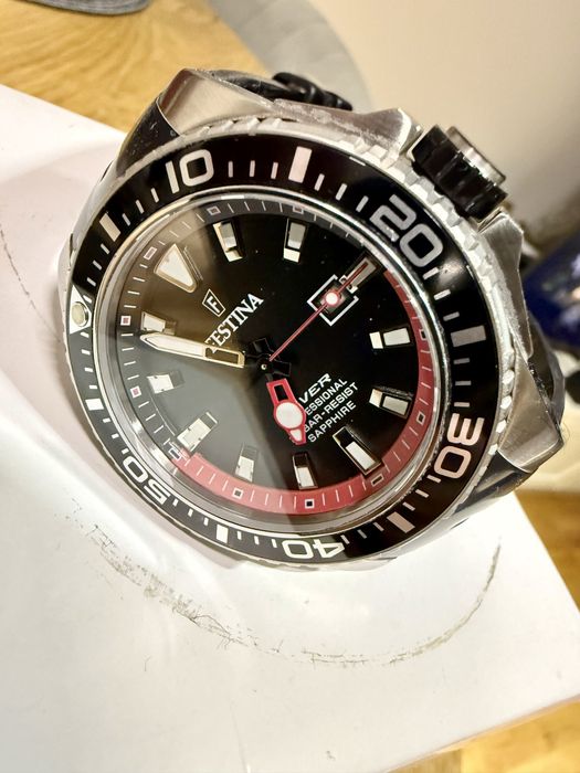 Часовник Festina