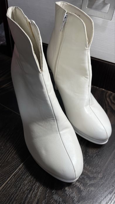 Продам женский обувь б/у