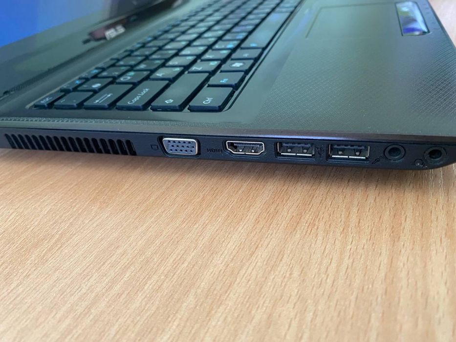 Лаптоп ASUS X52JC за части