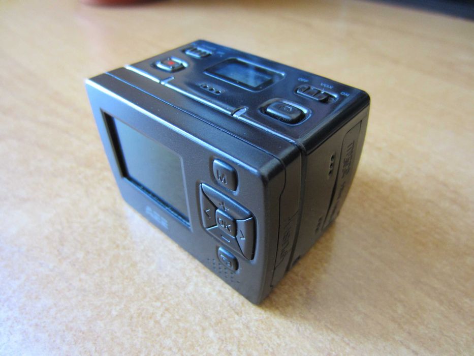 Camera video de actiune, profesionala SD20- pt.auto si fimari diverse