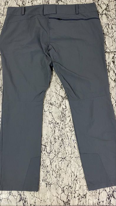 Продавам дамски стреч панталон за планинско ходене