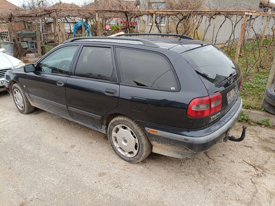 Volvo v40 1.9 dti 95 на части
