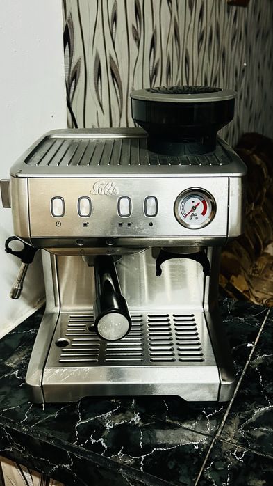 Кафе машина със мелница