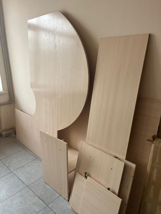 Стол для офиссной работы