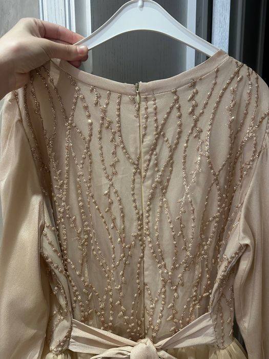 Вечернее платье из фатина