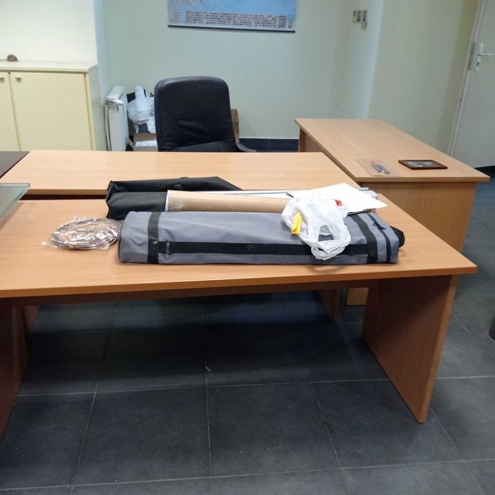 Офис оборудване - бюра, секции, столове