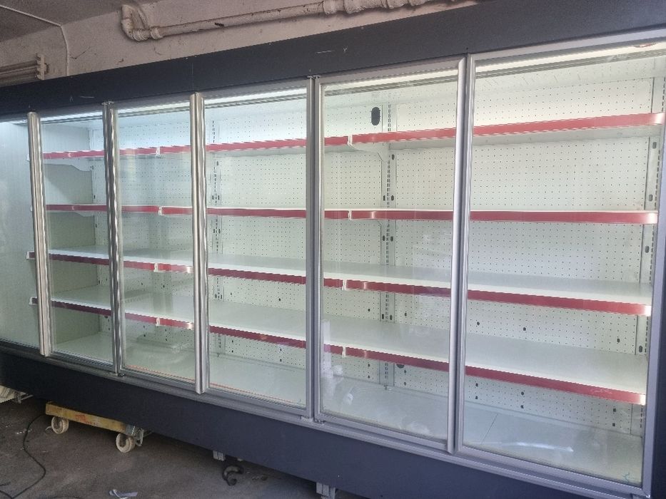 Vitrina pentru bauturi completa