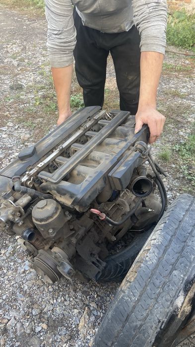 Продам двигател на запчасти