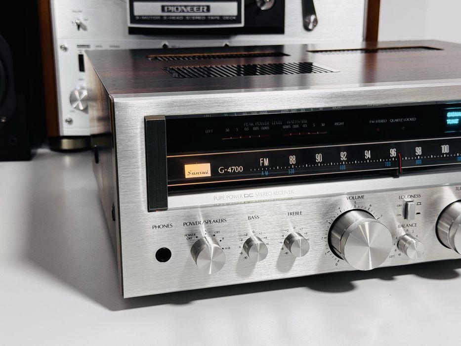 Amplificator/amplituner de colecție SANSUI G-4700,sunet deosebit-lemn