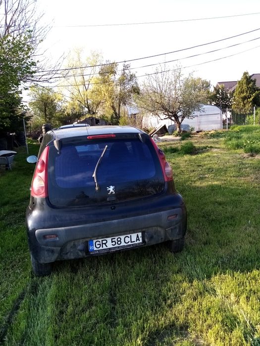 Peugeot 107 an 2008 1000 cm benzina