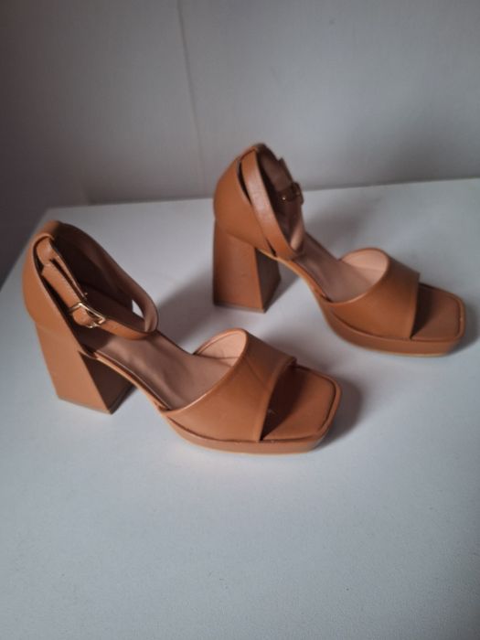 Дамски обувки официални