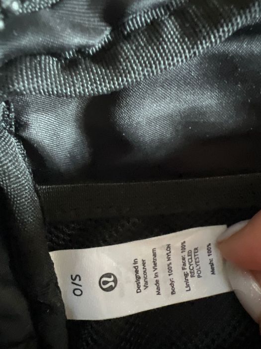 Lululemon Чанта за пари и телефон