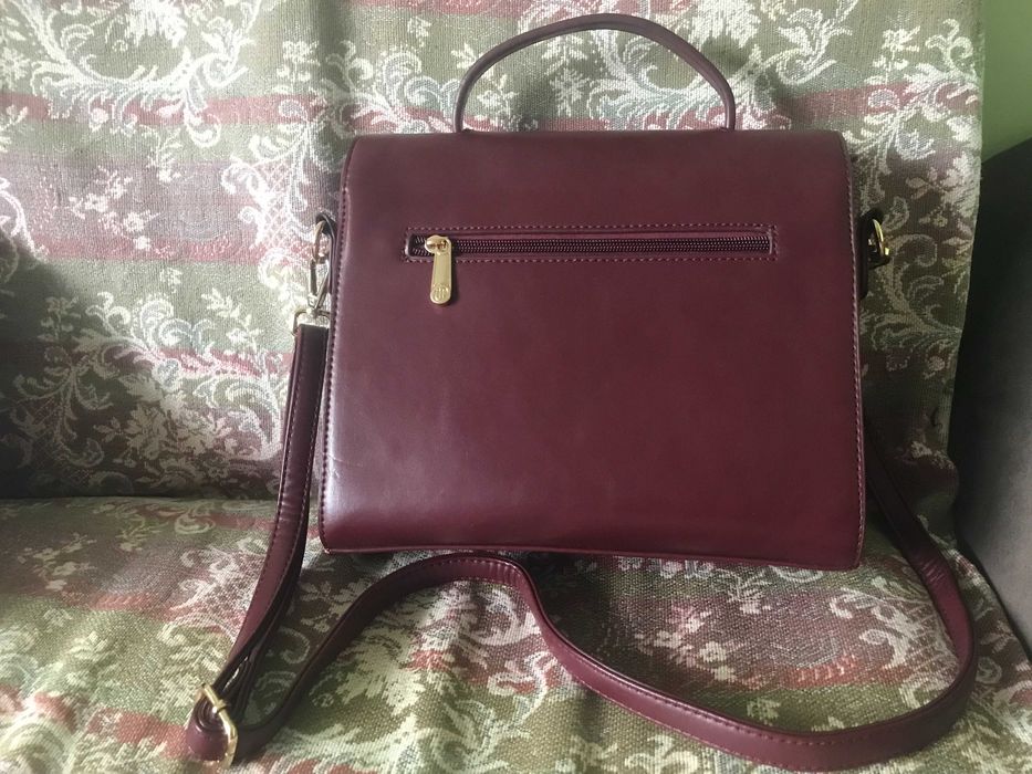 Дамски чанти от изкуствена кожа