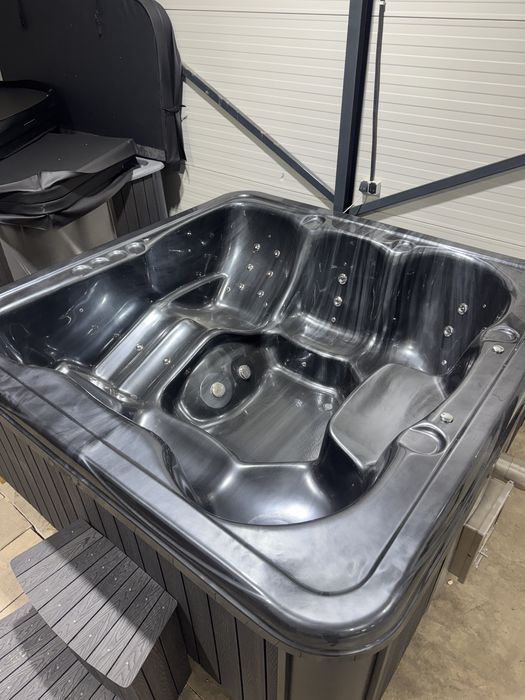 Ciubar patrat tip jacuzzi 2.45 x 2.45