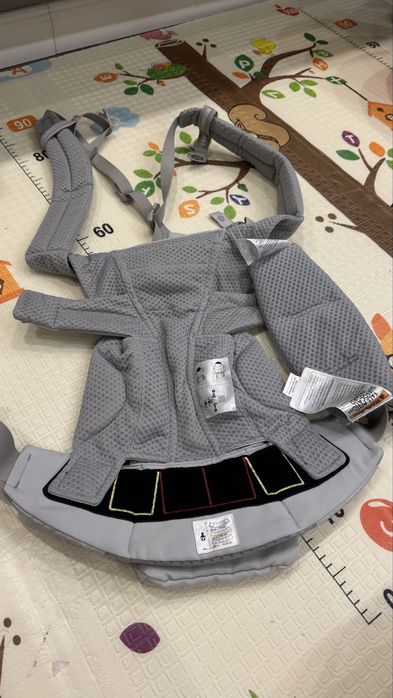 Эргорюкзак Ergobaby Omni Breeze