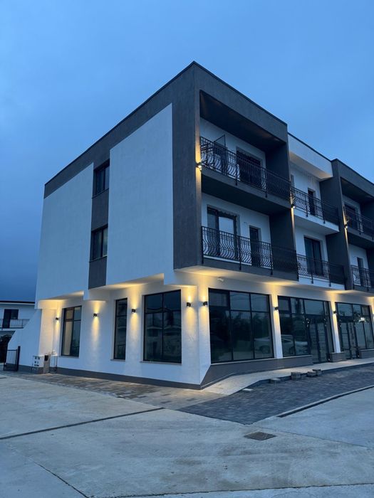 Vand apartament in Bucov, 144mp + 30mp curte, 3 camere, 2 locuri de parcare