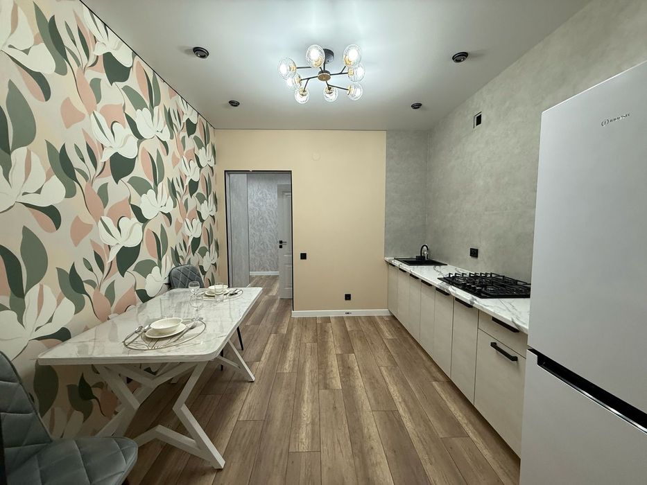 Сдам посуточно 1комн Батыс 2