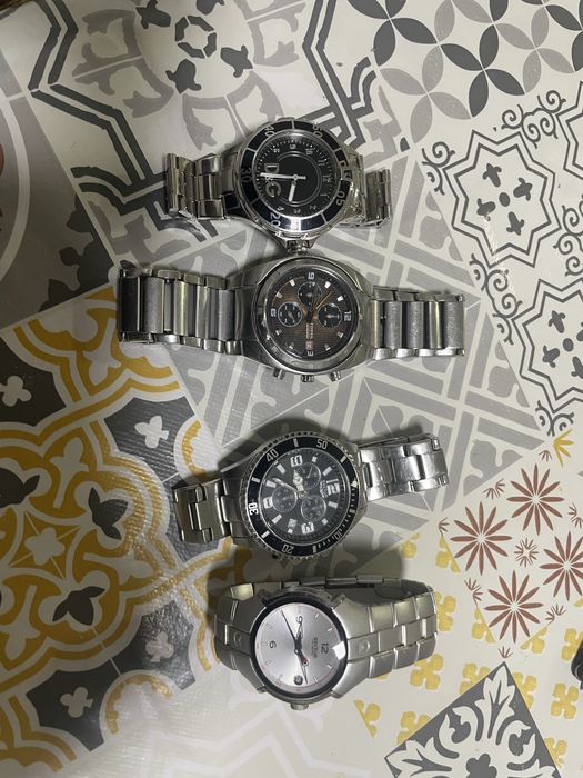 vand ceasuri barbatesi